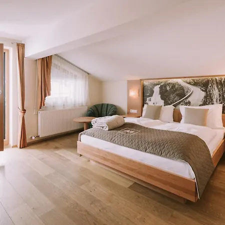 Otel Montana