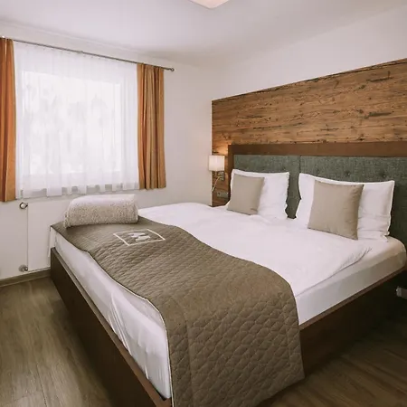 Montana Otel