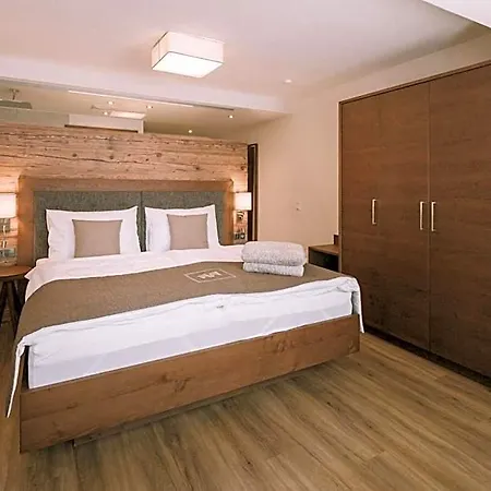 Montana Hotel