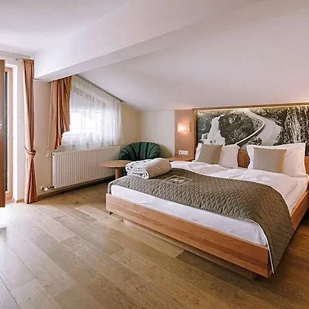 Montana 4*