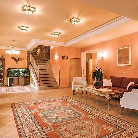 Ξενοδοχείο Montana 4*