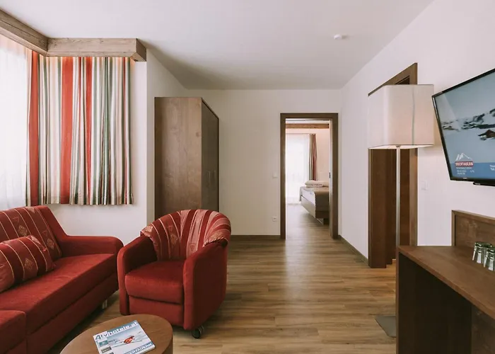 Montana Hotel 4*